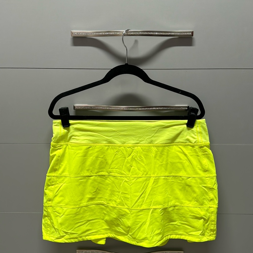 Lulu Lemon Pace Rival Skirt Size 10 Highlighter Yellow